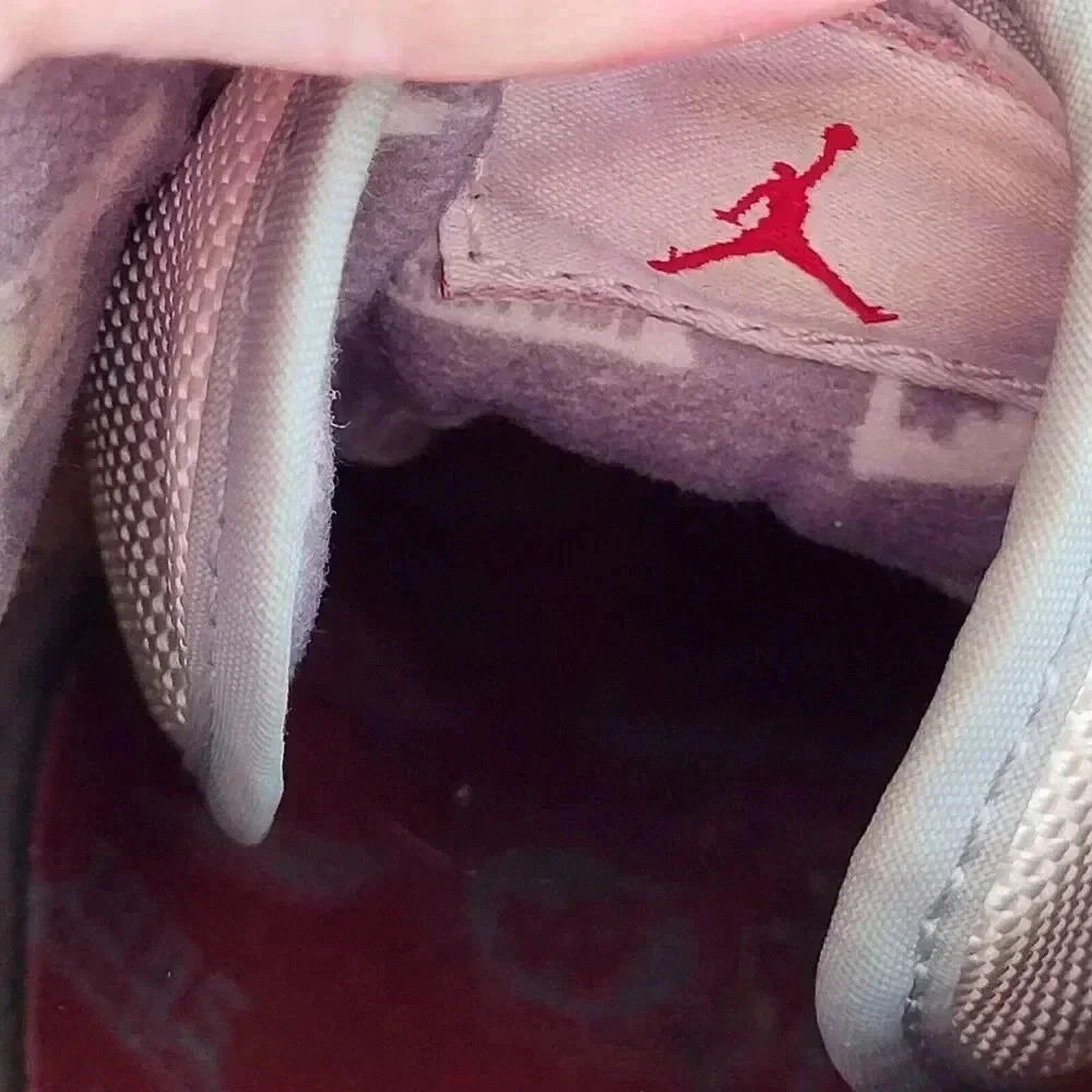 Air Jordan 1 Retro Low 'South Side' 309192‑171 Sz 14 red/white / Gray - Picture 12 of 12